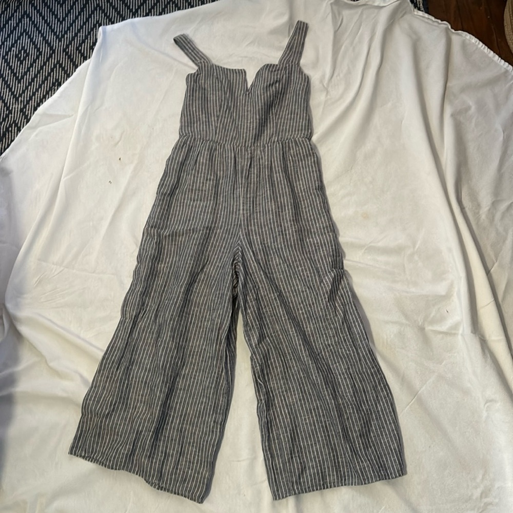 American Eagle Striped Jumpsuit with pockets and lining. Size 2